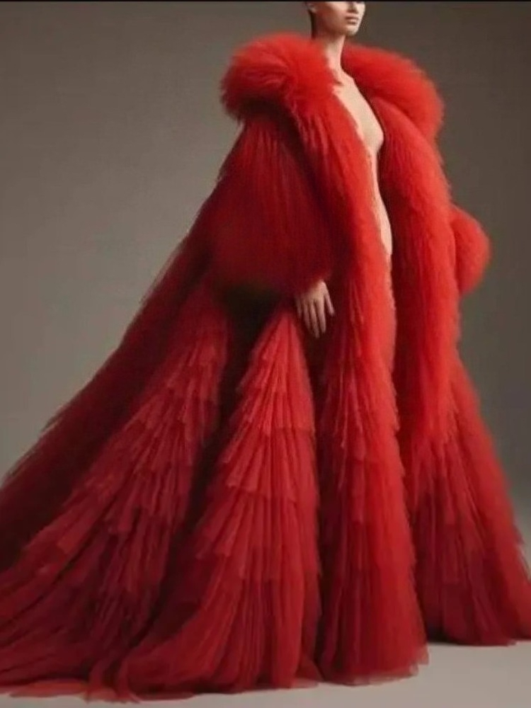 Women'S Red Formal Wear - Roter Flauschiger Plissierter Rüschen-Umhang mit Langen