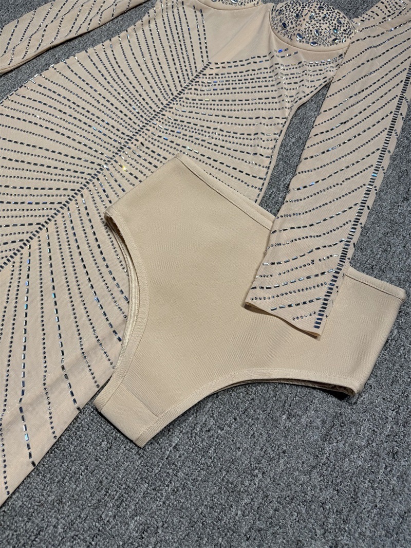 Luxuriöses Kristall-Beige-Dame – Women Formal Wear With Skirt Bewertung und Preis